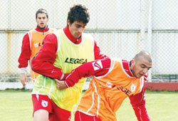 Gençler kampa girdi