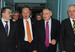 İşçilerin parasını cebimden ödedim