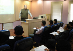 Önce işçinin güvenliği ve sağlığı