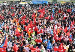 AK Belediyelere rakip yok