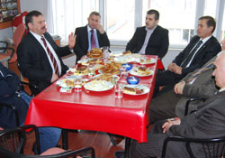 Kanal S'de sabah kahvaltısı