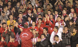 Taraftar yine harikaydı