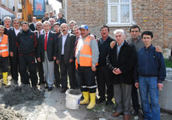 İlk işi okulu temizlemek oldu