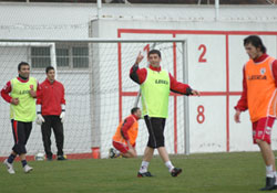 Gökhan şov sürüyor