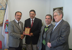 Hak-Sen'den Genç'e tebrik ziyareti