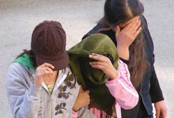 Küçük yankesiciler kızlar gözaltında