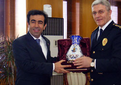 Polisler güvenliğimizin teminatıdır