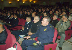 Polislere iletişim kurma anlatıldı