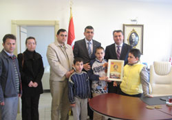 Karanfil'i ziyaret ettiler