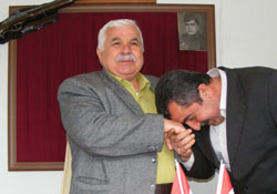 Babadan oğla muhtarlık devri