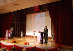 Unutulmayan şiir dinletisi