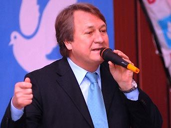 Zeki Sezer istifa etti