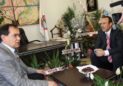 Halka hizmet etmek onurdur