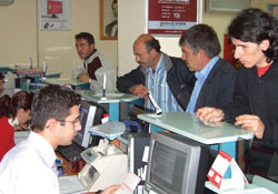 Şube sayısı arttı, çalışan sayısı azaldı