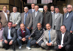 Diyalok içinde olacak