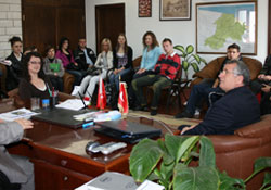 Öğrenciler Kaymakamı ziyaret etti