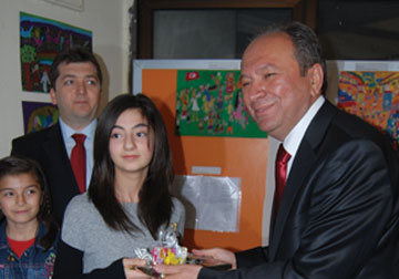 Ödüller minik sahiplerini buldu