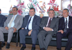 Bayrakdara ziyaretler sürüyor