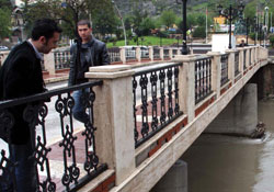 Yeşilırmakın üstü yağ kaplı