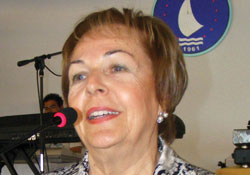 Muhtaç çocuklar için yemek verildi