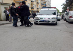 Kaçarken belindeki silahı düşürdü