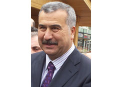 Geçmişi yaşatan kurumlardır