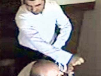 AKP'li meclis üyesi gazeteciyi dövdü!