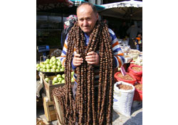 İplere dizili kestane geleneği devam ediyor