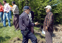 Baz istasyonuna tepki gösterdiler