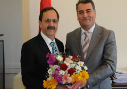 Şahin, Karanfili ziyaret etti