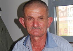 Sadaka değil, iş istiyor