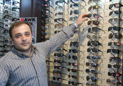 Seyyarcıdaki gözlük kör ediyor