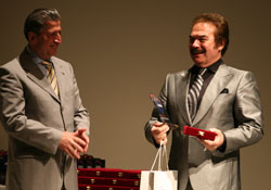 Belgesel kitap kokteylle tanıtıldı