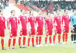 Volkan yuvadan uçuyor