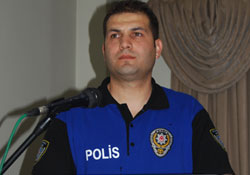 Mahalle, polis el ele