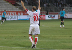 Ve Kral futbolu bıraktı