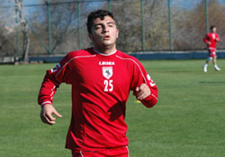 Hakeme itirazdan iki maç ceza aldı