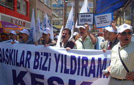 Gözaltılara tepki çığ gibi büyüyor
