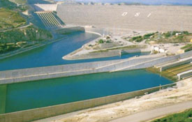 Herkes GAP'ta arazi peşinde