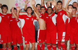 B Gençler fırtına gibi 4-0