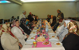 Gaziler yemekte bir araya geldi