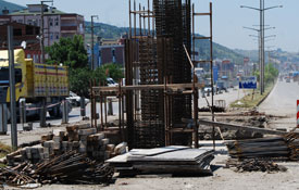 Köprülü kavşak çalışmaları sürüyor