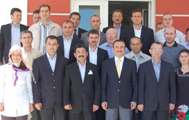 Genç; Siyaset halkla bütünleşmektir