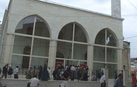 Tarihi camii ibadete açıldı