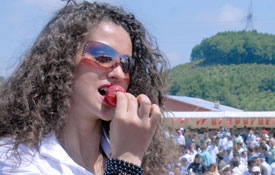 9. Çilek Festivalinin güzeli seçildi