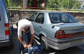 Çaldığı otomobille kaçınca yakalandı