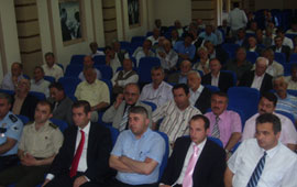 Vatandaşa güler yüzlü olun