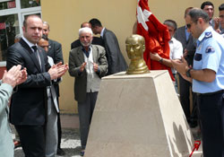 ilköğretim okuluna yapılan ...