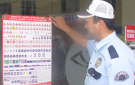 Kazalara karşı afişli uyarı