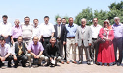 Halka hizmet borcumuz var